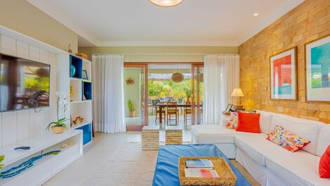 High-End House with 5 Suites, Maid Included