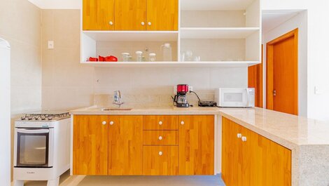 Cozy 2/4 Apartment 200m from the Beach