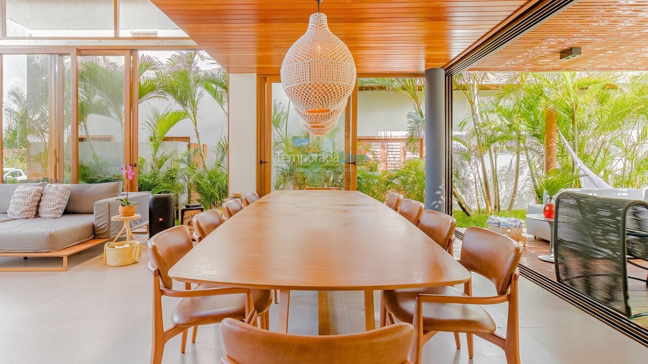 Casa para aluguel de temporada em Mata de São João (Praia do Forte)