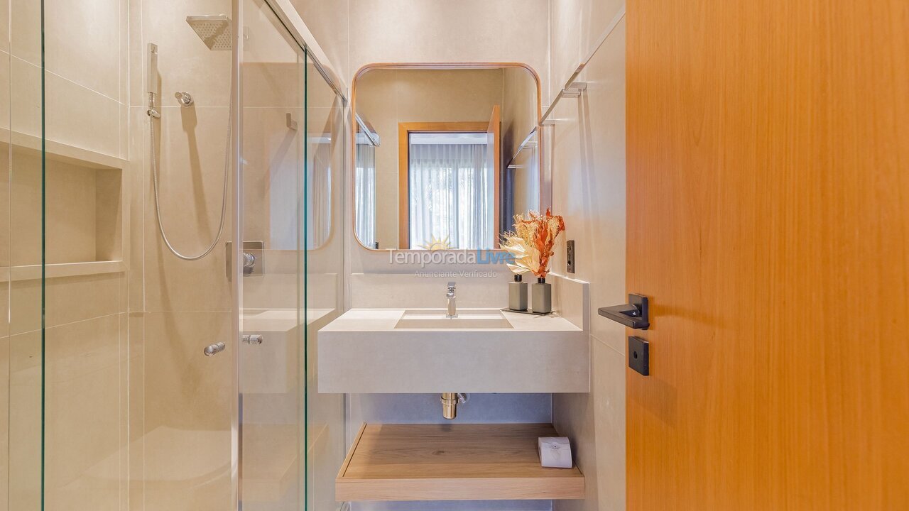 Casa para aluguel de temporada em Mata de São João (Praia do Forte)