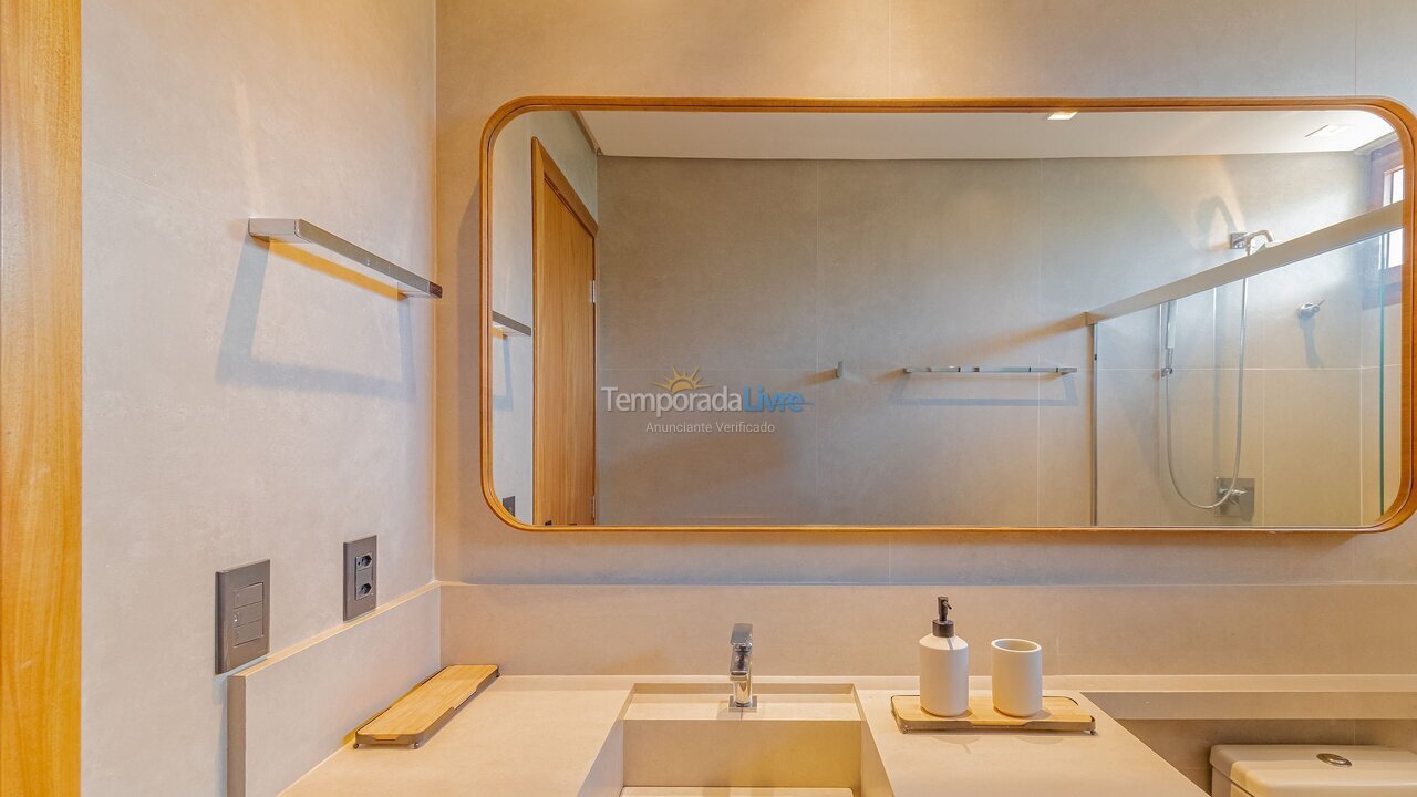 Casa para aluguel de temporada em Mata de São João (Praia do Forte)