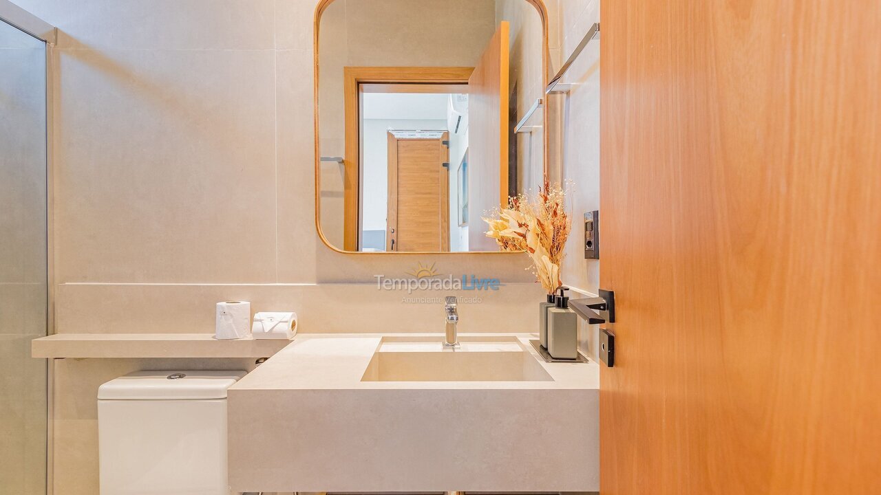 Casa para aluguel de temporada em Mata de São João (Praia do Forte)