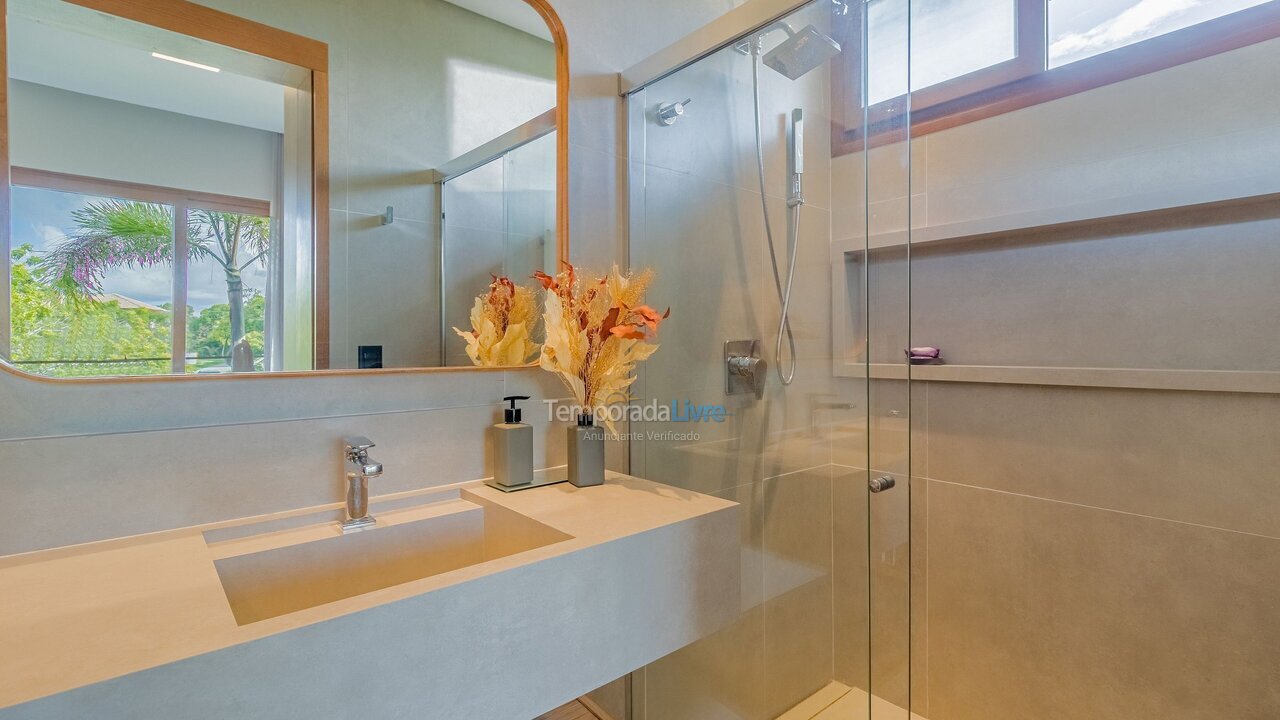 Casa para aluguel de temporada em Mata de São João (Praia do Forte)