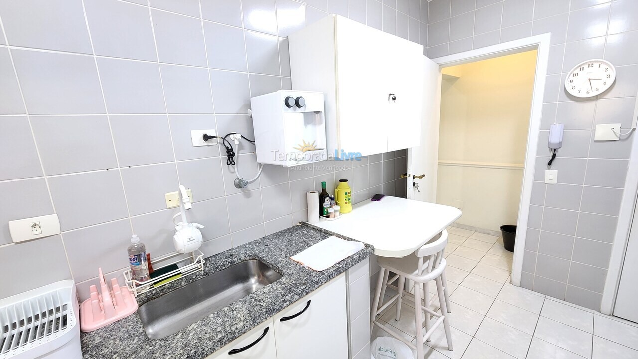 Apartamento para aluguel de temporada em Guarujá (Pitangueiras)