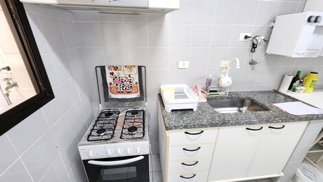 APTO 3 QUARTOS, SALA COM SACADA, 2 VAGAS, 50 M DO MAR