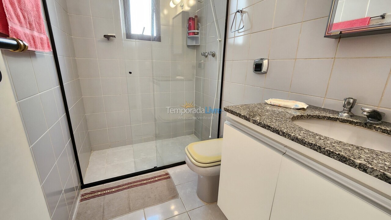 Apartamento para aluguel de temporada em Guarujá (Pitangueiras)