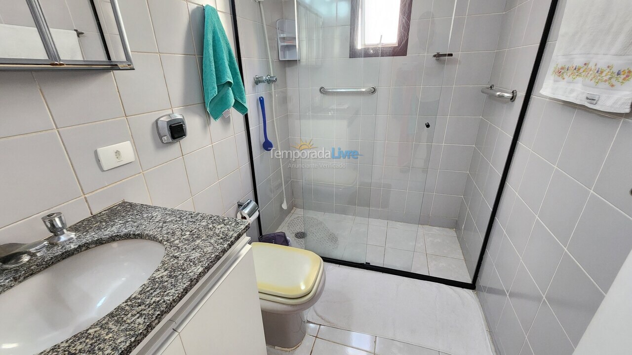 Apartamento para aluguel de temporada em Guarujá (Pitangueiras)