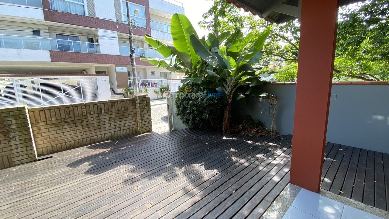 House for vacation rental in Bombinhas (Mariscal)