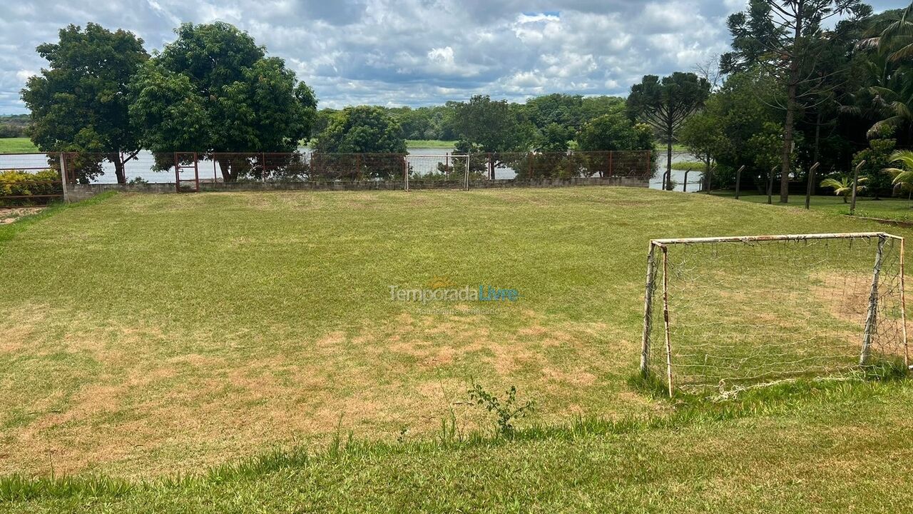 Granja para alquiler de vacaciones em Sertanópolis (Loteamento Itapuã)