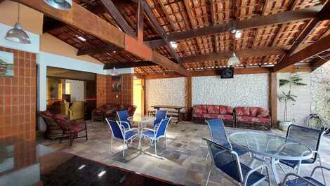 SPECTACULAR HOUSE WITH 6 BEDROOMS, 100M FROM THE BEACH!!