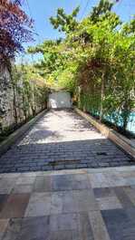 SPECTACULAR HOUSE WITH 6 BEDROOMS, 100M FROM THE BEACH!!