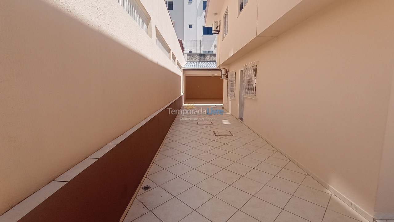 Casa para alquiler de vacaciones em Itapema (Meia Praia)