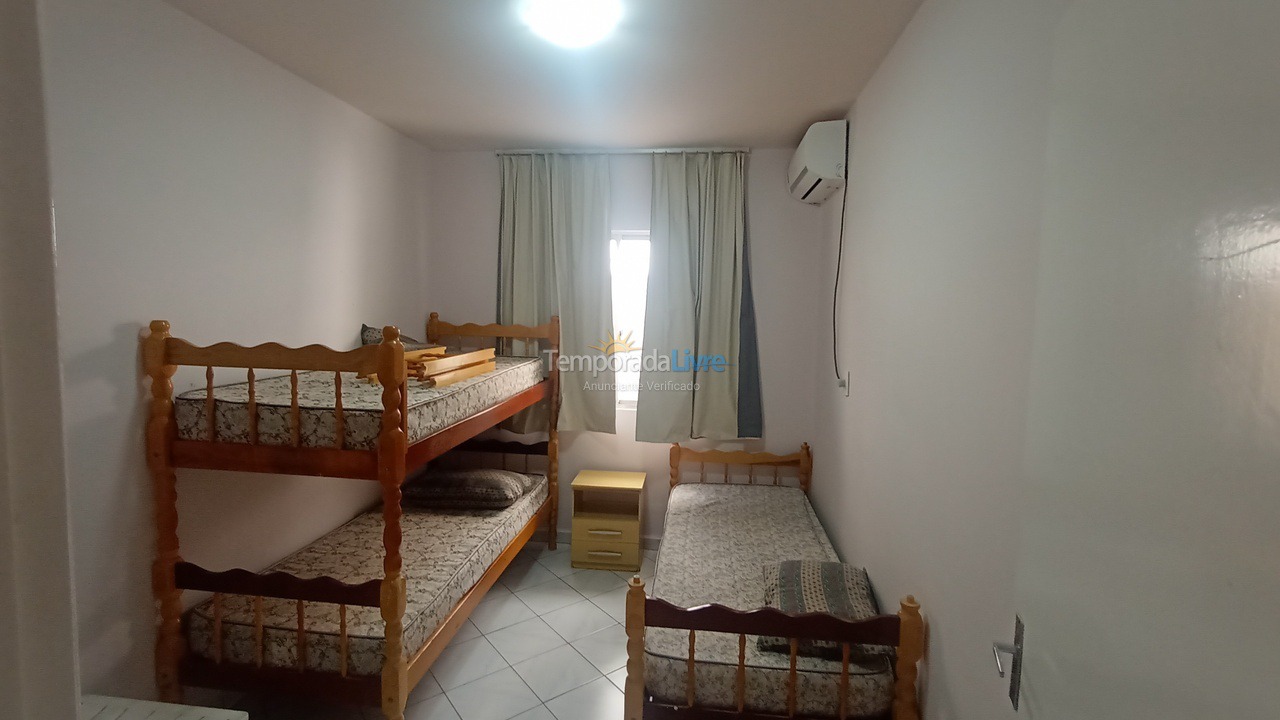 Casa para alquiler de vacaciones em Itapema (Meia Praia)