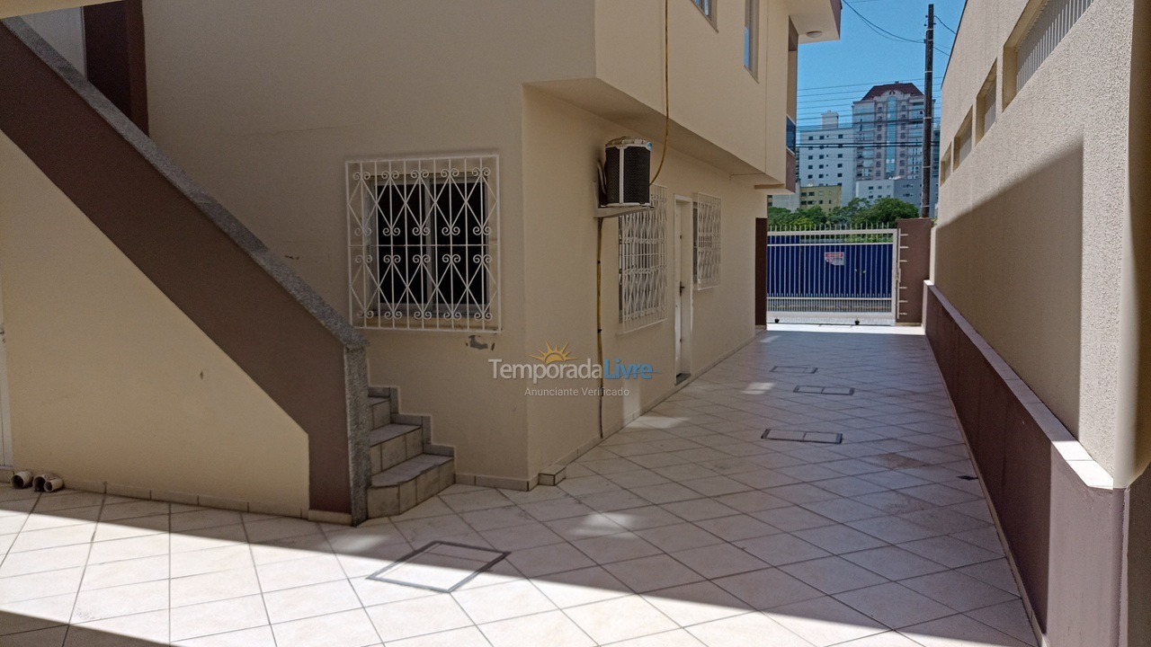 Casa para alquiler de vacaciones em Itapema (Meia Praia)