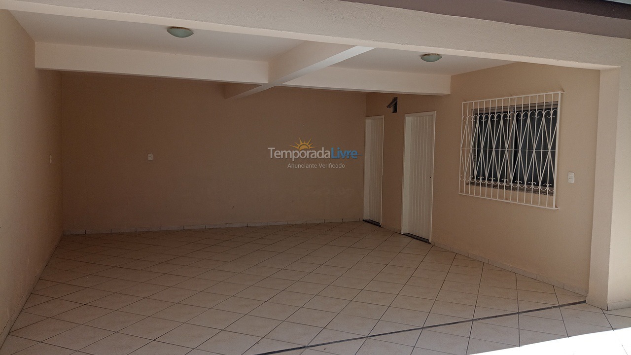 Casa para alquiler de vacaciones em Itapema (Meia Praia)