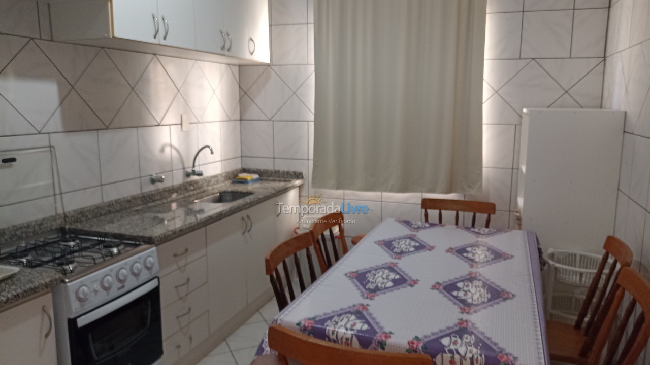 Casa para alquiler de vacaciones em Itapema (Meia Praia)