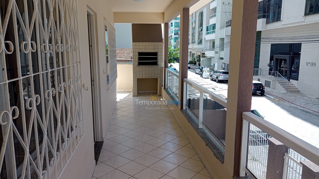 Casa para alquiler de vacaciones em Itapema (Meia Praia)