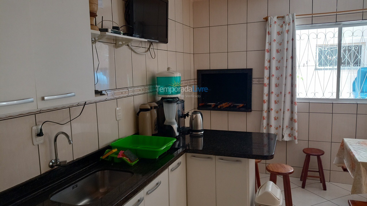 Casa para alquiler de vacaciones em Itapema (Meia Praia)