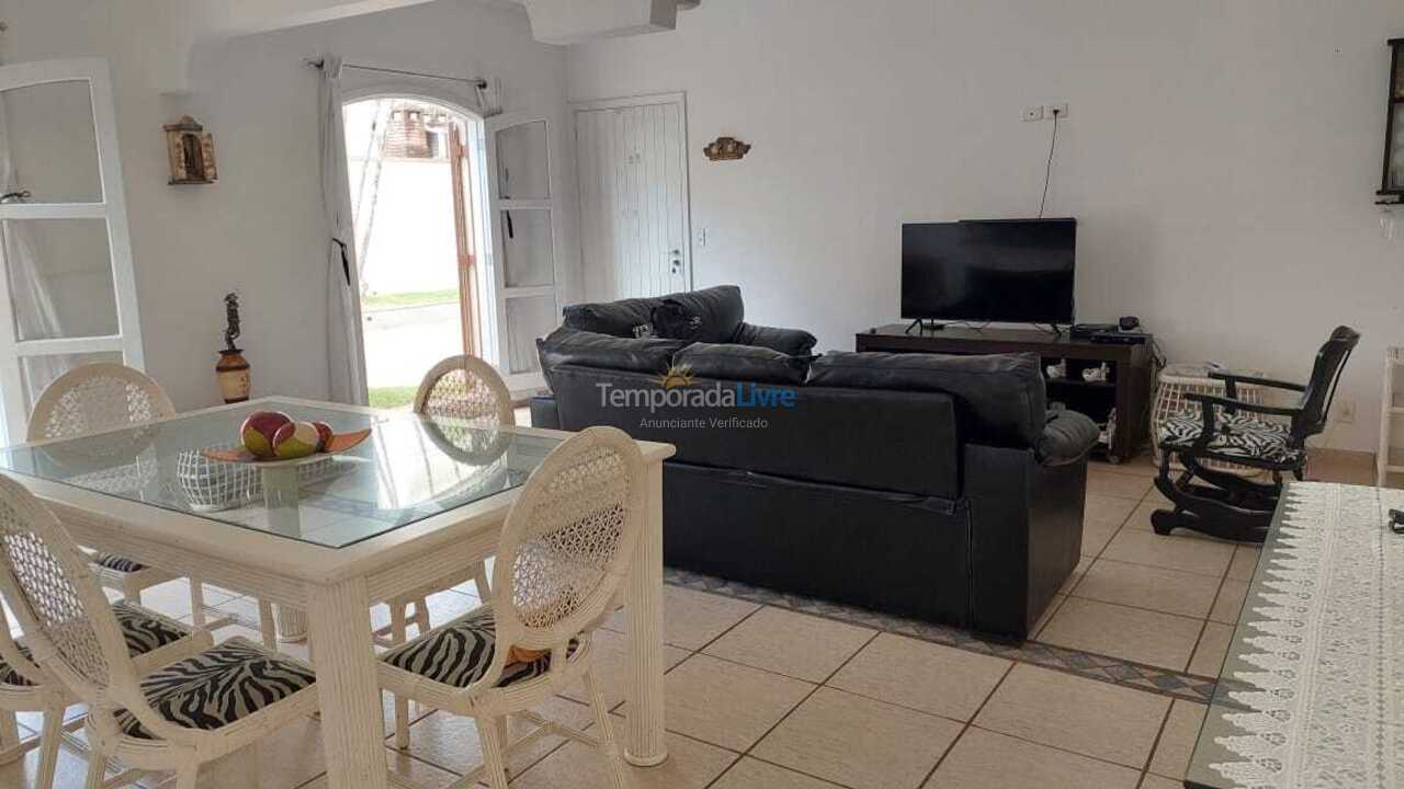 Casa para aluguel de temporada em Guarujá (Enseada)