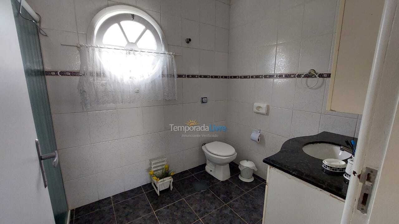 Casa para aluguel de temporada em Guarujá (Enseada)