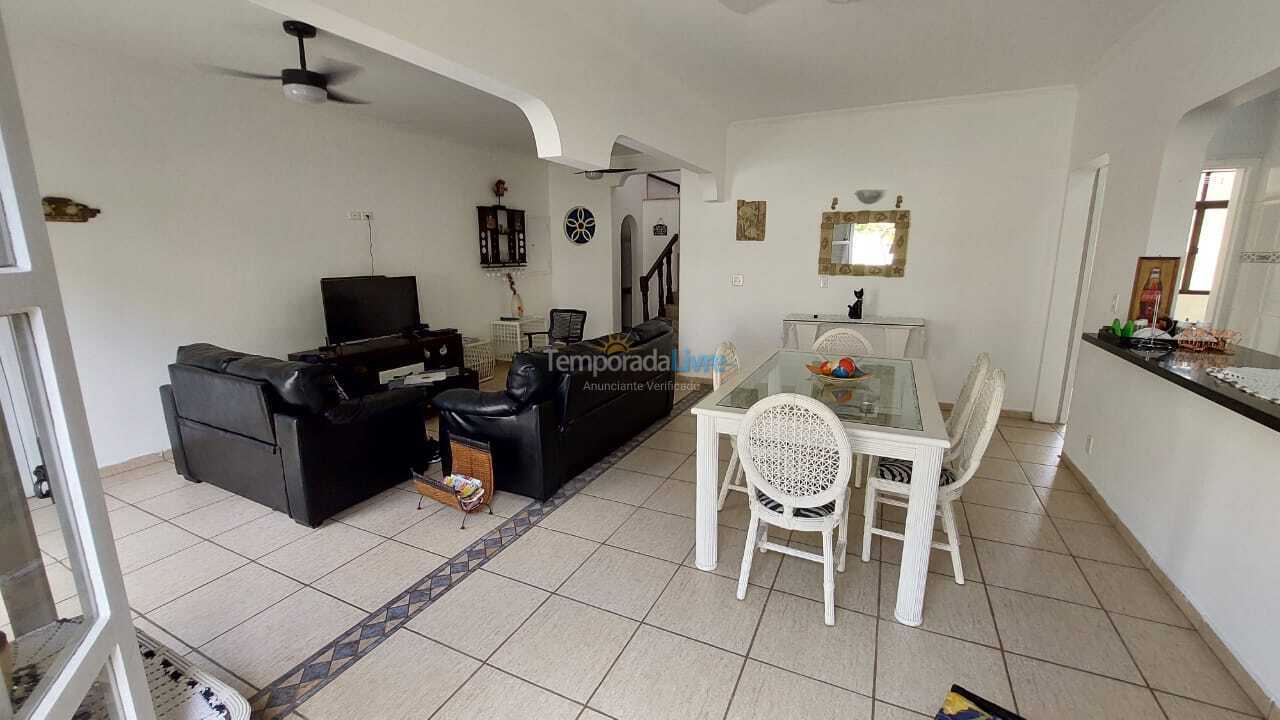 Casa para aluguel de temporada em Guarujá (Enseada)