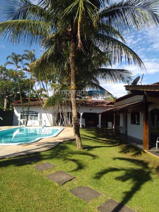 Casa para aluguel de temporada em Guarujá (Praia do Pernambuco)