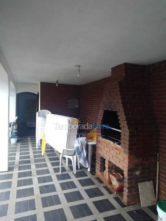 Casa para aluguel de temporada em Guarujá (Praia do Pernambuco)