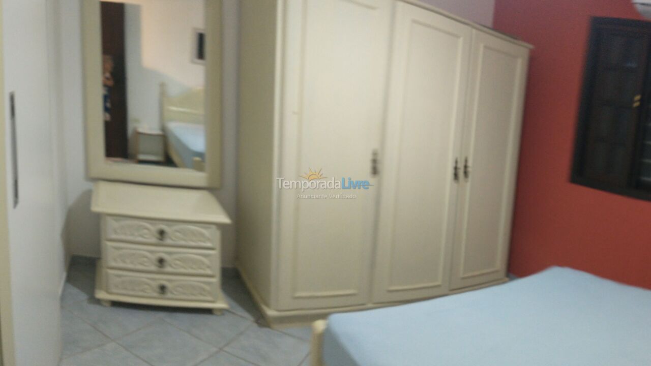 Casa para aluguel de temporada em Guaratuba (Coroados)