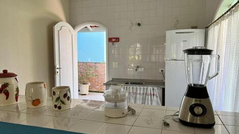 Casa de una sola planta Cond Morada da Praia ( Boraceia) hasta 12 personas.