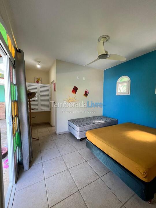 Casa para alquiler de vacaciones em Bertioga (Condominio Morada da Praia)