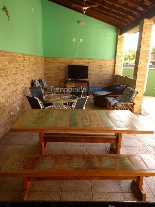 Casa para alquiler de vacaciones em Bertioga (Condominio Morada da Praia)