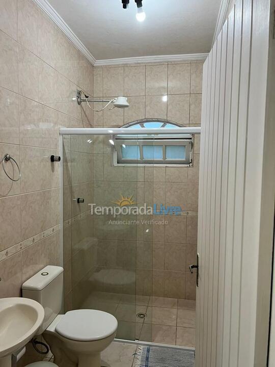 Casa para alquiler de vacaciones em Bertioga (Condominio Morada da Praia)