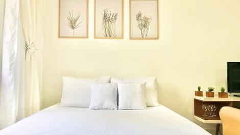 Vista al mar | pie en la arena | Cama de matrimonio | ajuar