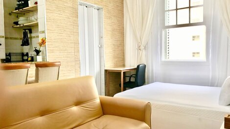 Vista al mar | pie en la arena | Cama de matrimonio | ajuar