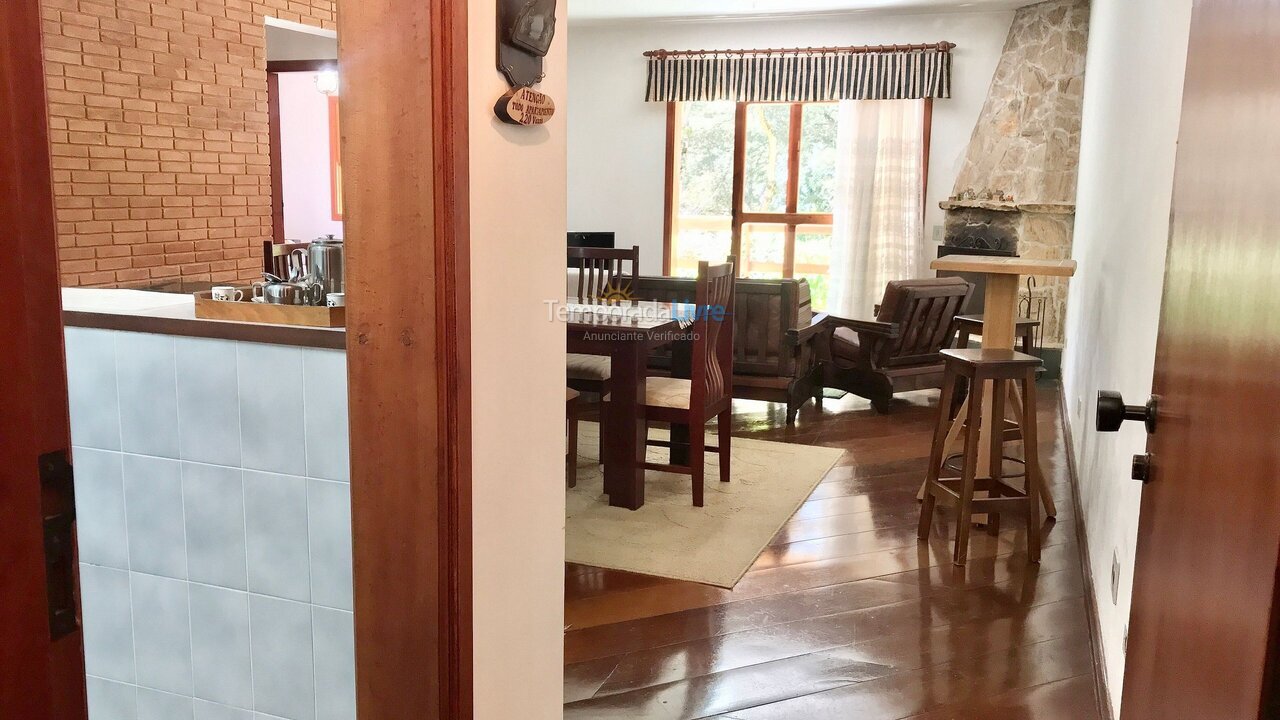 Apartment for vacation rental in Campos do Jordão (Jardim Primavera)