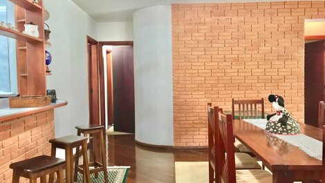 See this beautiful space 8 minutes from Capivari