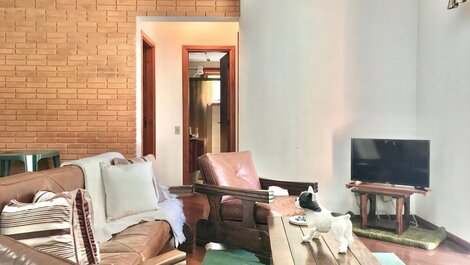 See this beautiful space 8 minutes from Capivari