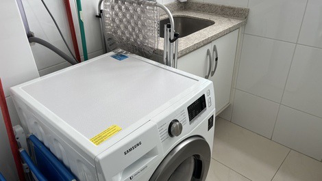 Apartamento 2 dormitórios Centro Balneário Camboriú