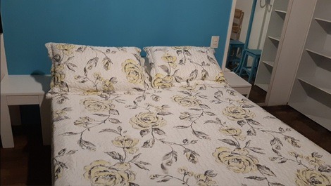 Condominium right on the sand cozy house 4 suites Praia de Manguinhos