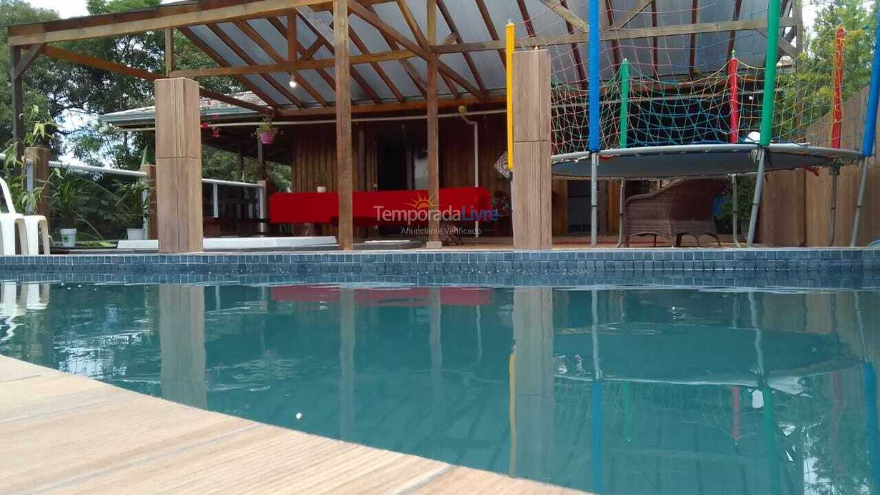 Chácara / sítio para aluguel de temporada em São José dos Pinhais (Saltinho da Malhada)