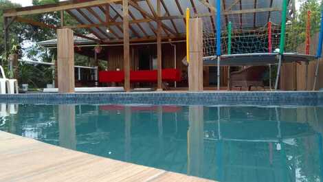 Chácara com piscina e jacuzii