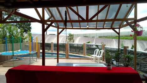 Chácara com piscina e jacuzii