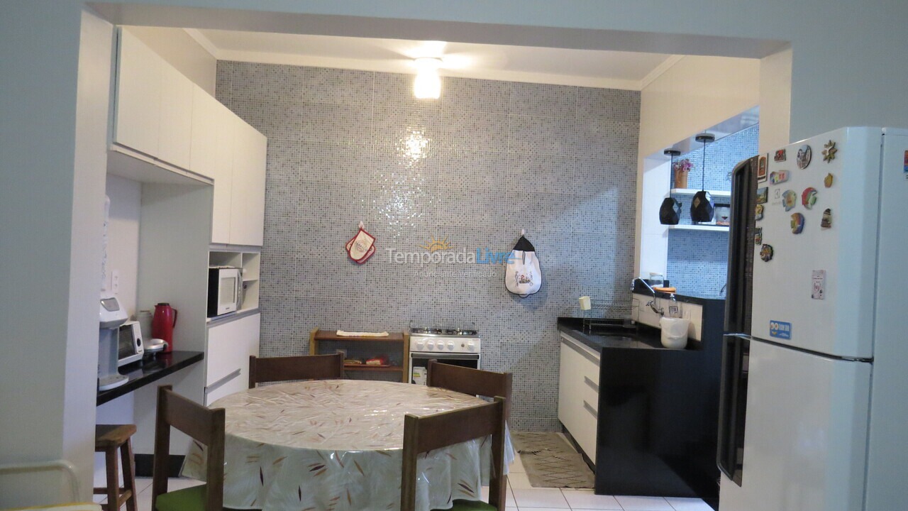 Apartment for vacation rental in Ubatuba (Praia do Tenório)