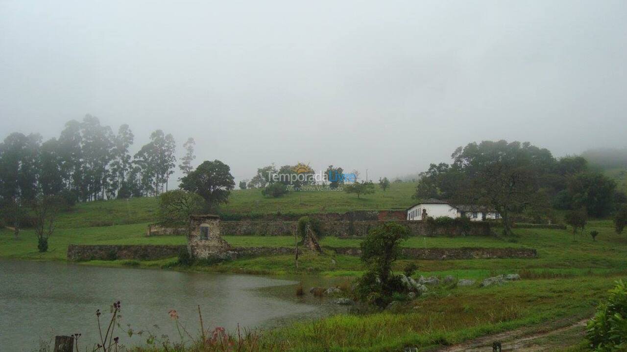 Chácara / sítio para aluguel de temporada em Pedreira (Jardim Náutico Represa)