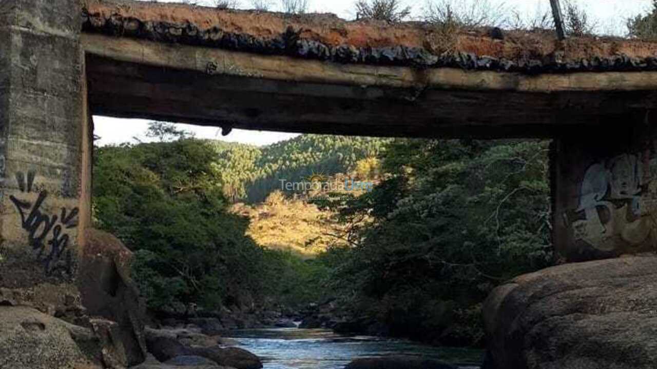 Chácara / sítio para aluguel de temporada em Pedreira (Jardim Náutico Represa)