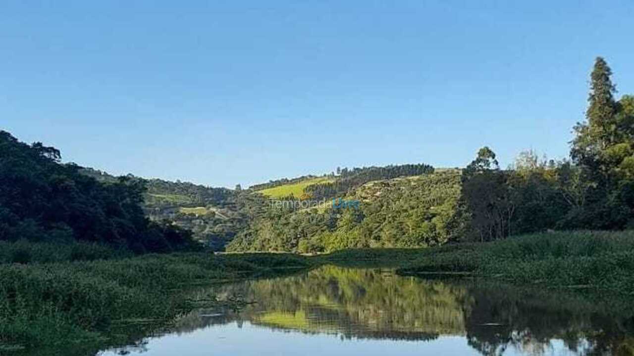 Chácara / sítio para aluguel de temporada em Pedreira (Jardim Náutico Represa)