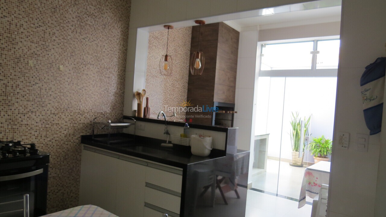 Apartamento para aluguel de temporada em Ubatuba (Praia do Tenório)