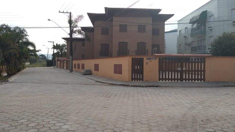 Apartment in Praia Grande de Ubatuba 5 minutes walk to the beach