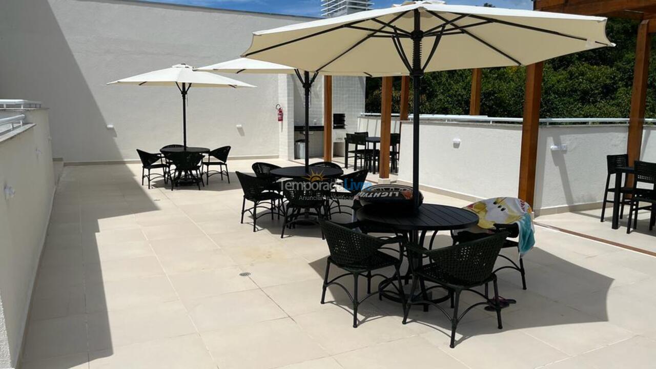 Apartamento para aluguel de temporada em Ubatuba (Praia das Toninhas)