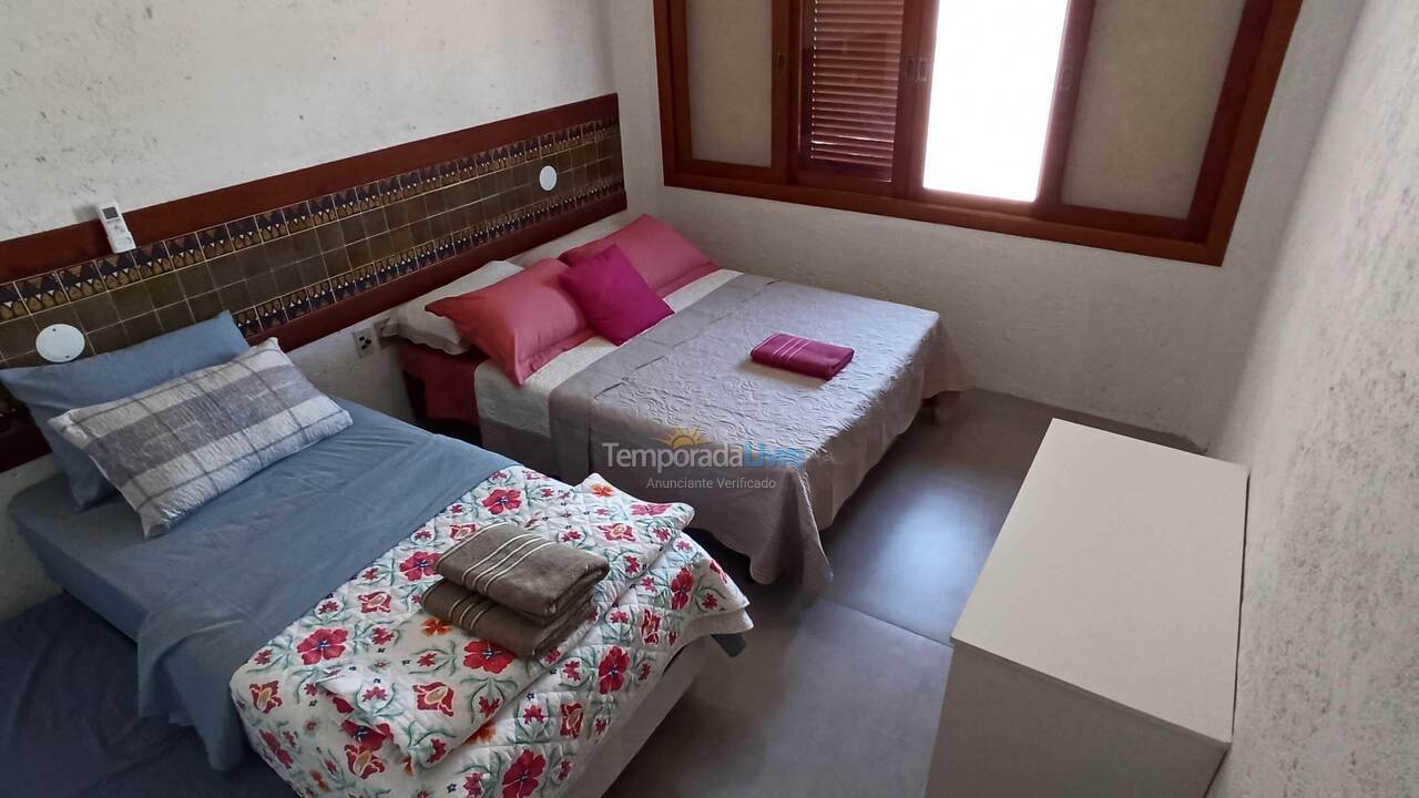 Casa para aluguel de temporada em Florianópolis (Ponta das Canas)